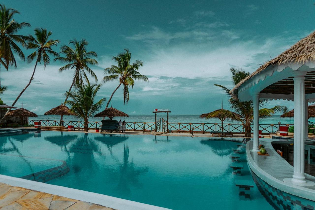 Sunny Palms Beach Bungalows Uroa Esterno foto