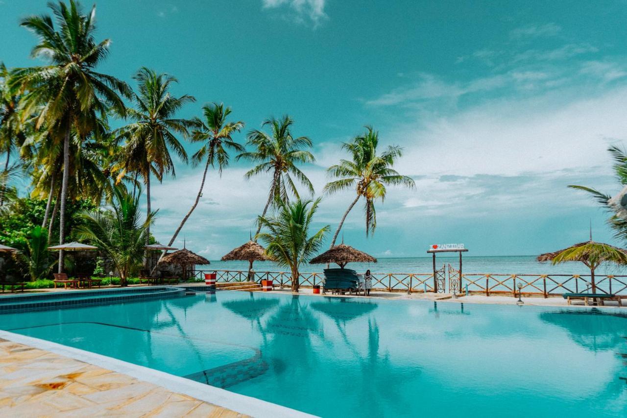 Sunny Palms Beach Bungalows Uroa Esterno foto