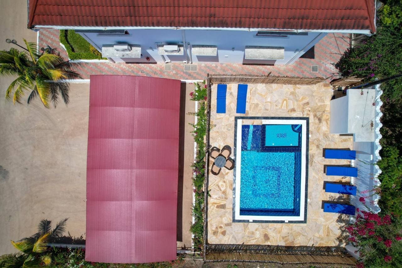 Sunny Palms Beach Bungalows Uroa Esterno foto