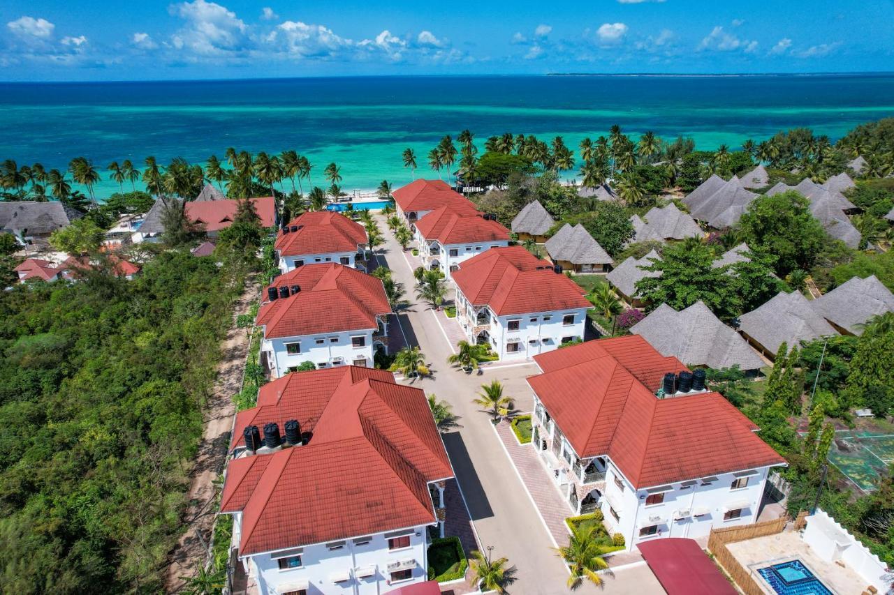 Sunny Palms Beach Bungalows Uroa Esterno foto