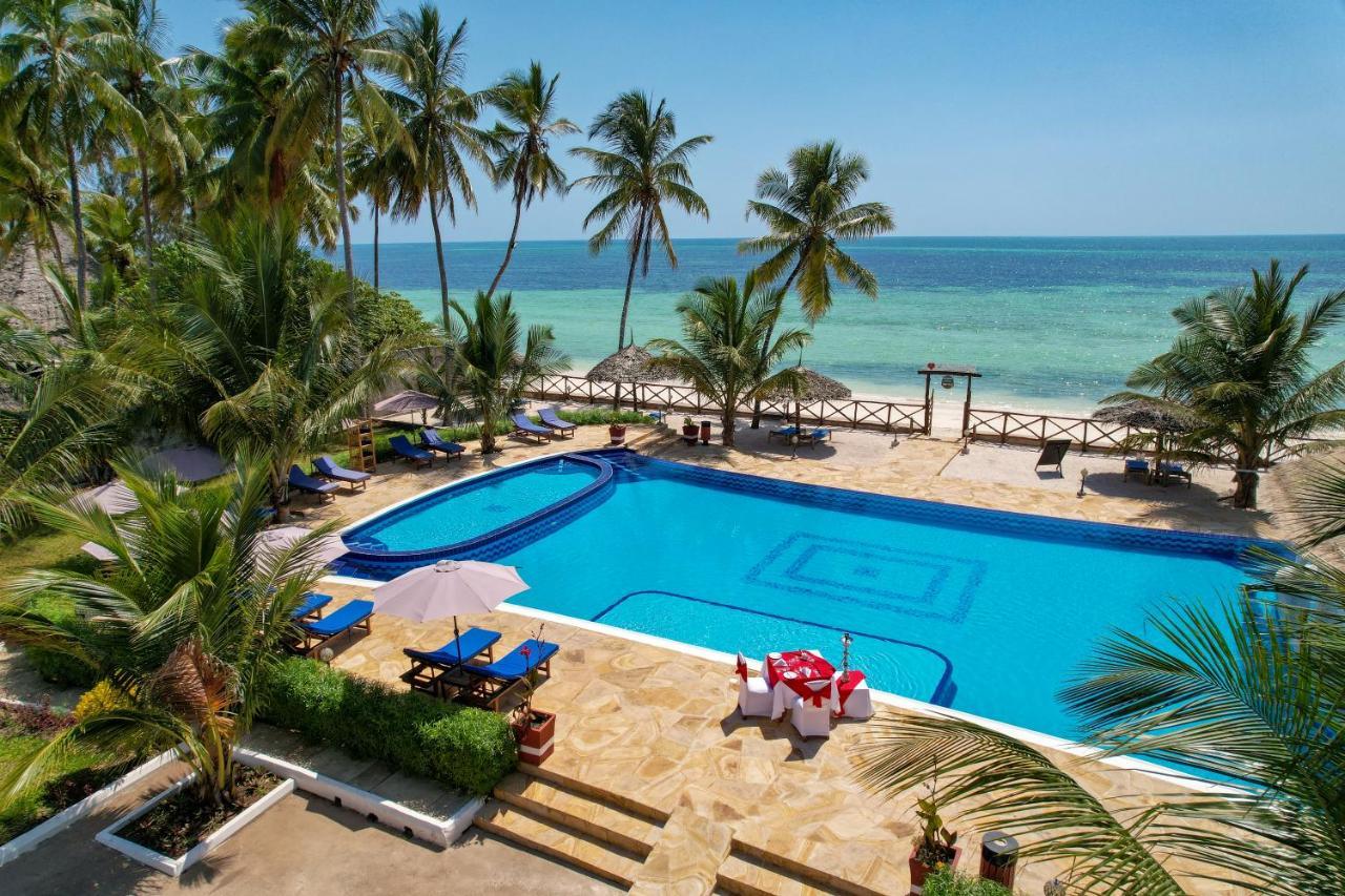 Sunny Palms Beach Bungalows Uroa Esterno foto