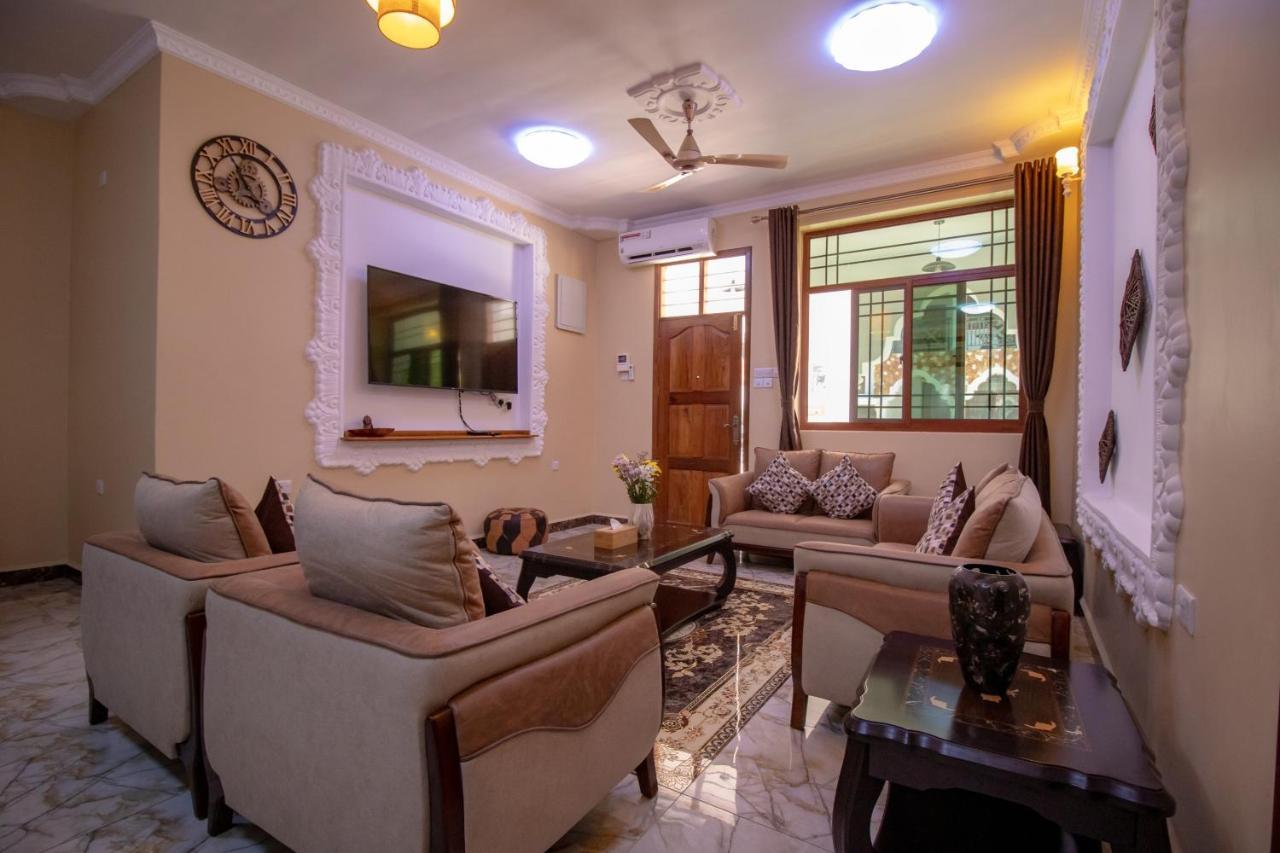 Sunny Palms Beach Bungalows Uroa Esterno foto